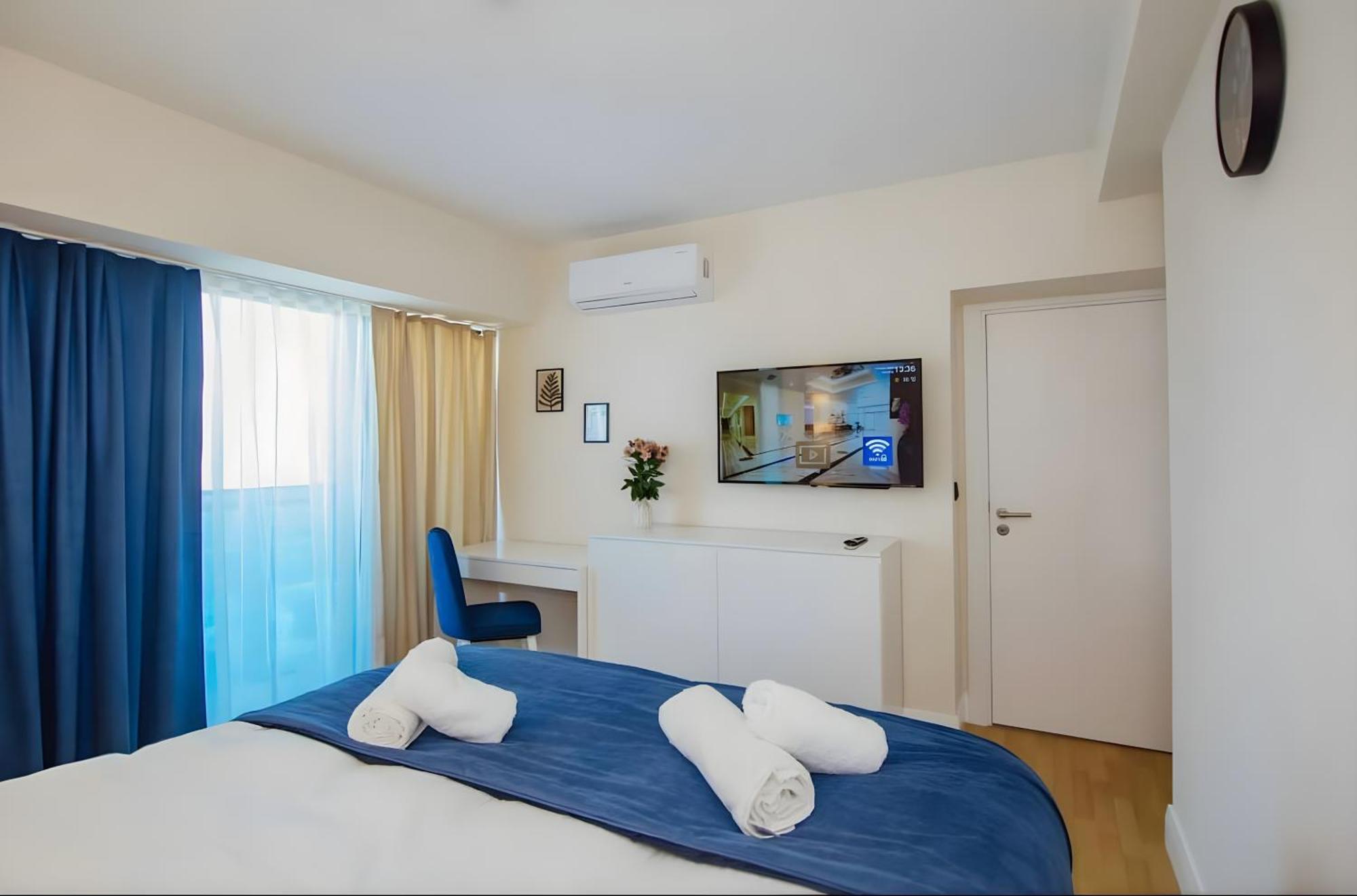 Panorama Orbi City Center Suite Sea View Batumi Exterior photo